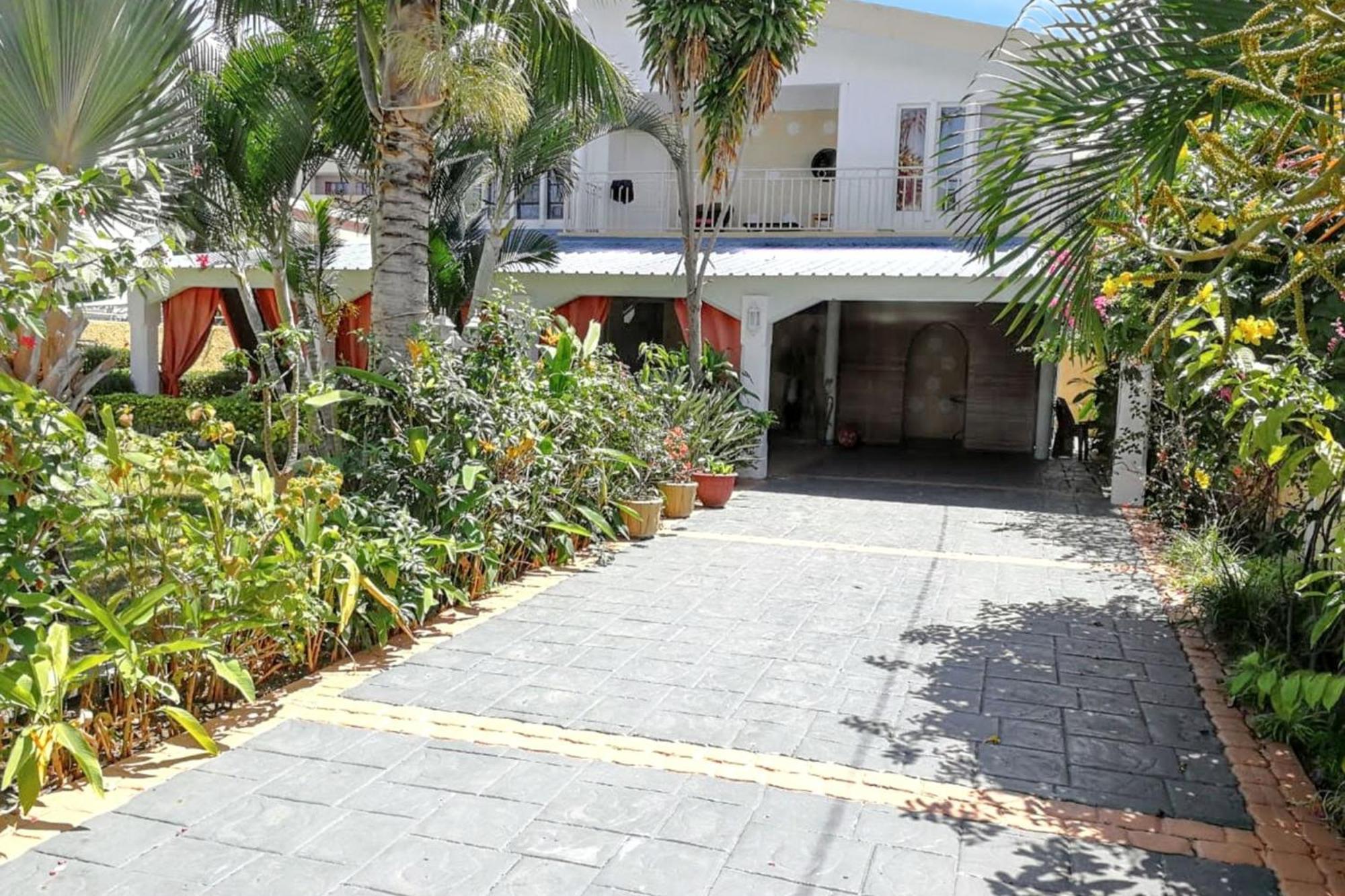 Charming Studio In Flic En Flac With Enclosed Garden 25M² ภายนอก รูปภาพ